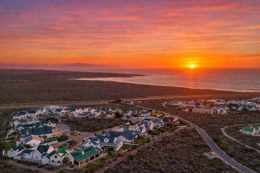 5 Bedroom Property for Sale in Grotto Bay Western Cape